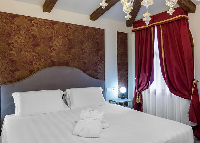 Palazzina Sardi 4* Veneza